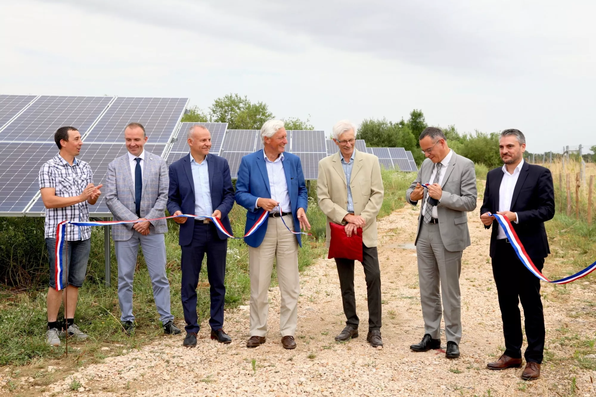 TotalEnergies, Altergie Développement et les autoroutes APRR inaugurent la centrale solaire au sol de Boyer & Jugy (Saône-Et-Loire)<br />
 