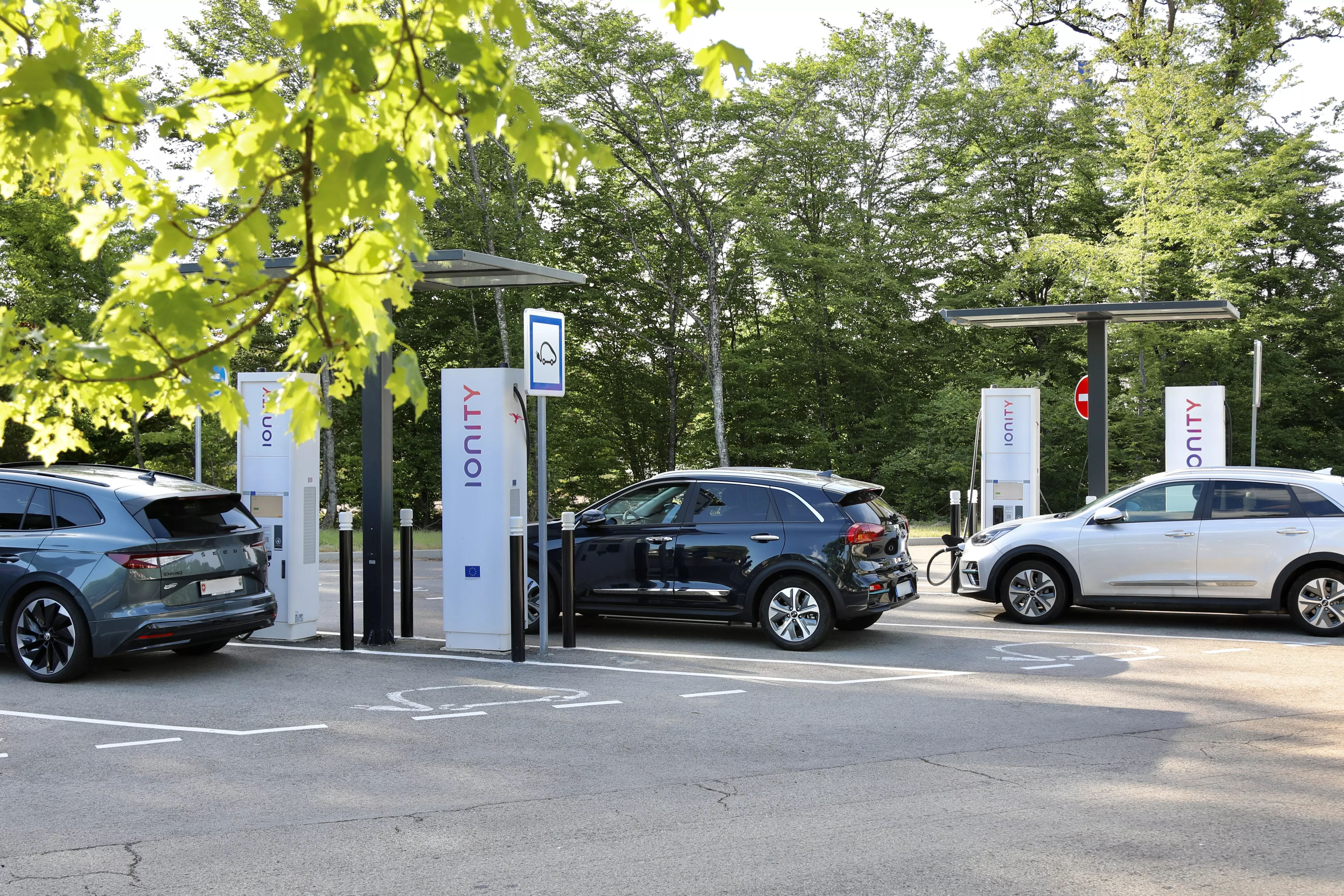 Dans l'Est de la France, le réseau APRR facilite votre trajet en véhicule électrique